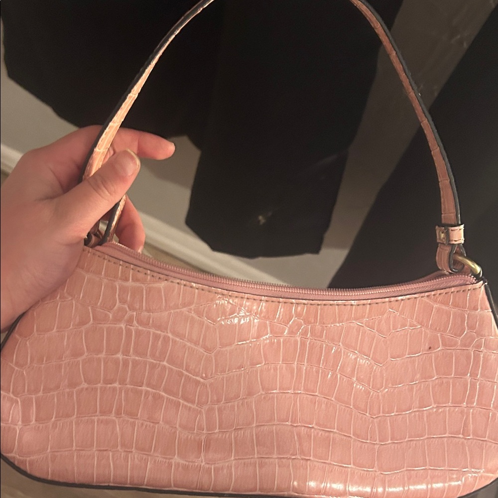 Elegant Pink Crocodile-Embossed Women's Bag